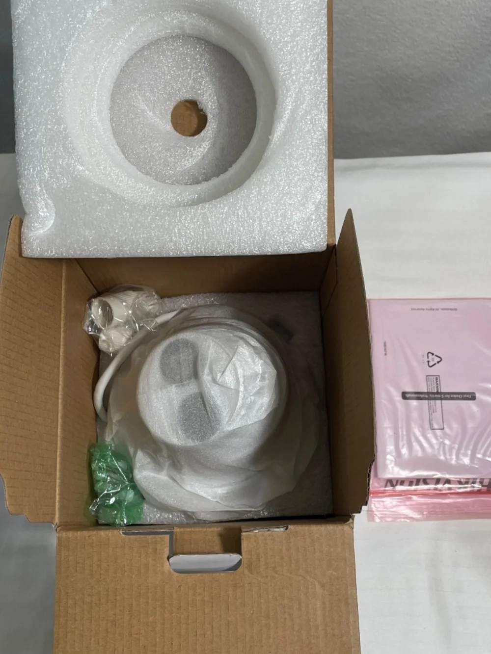 (Lot of 2) HIKVISION 4MP IR Outdoor Turret IP Security Camera - New (Open Box) - Picture 2 of 11